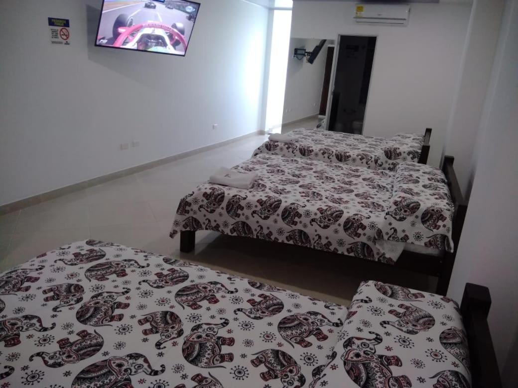 Hotel Tania Caucasia 외부 사진