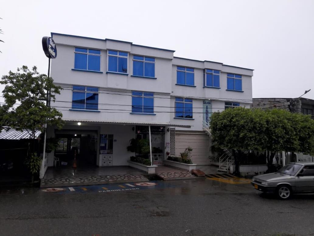 Hotel Tania Caucasia 외부 사진